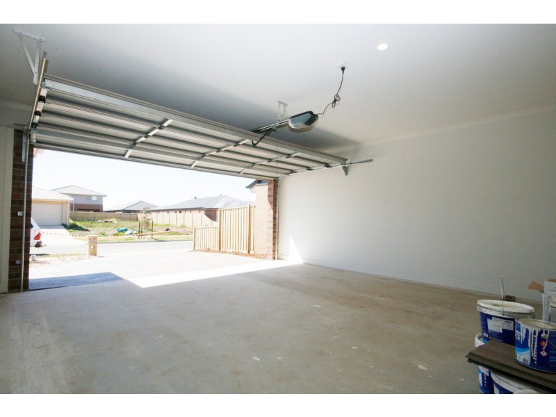 4 Oats Way, Truganina VIC 3029