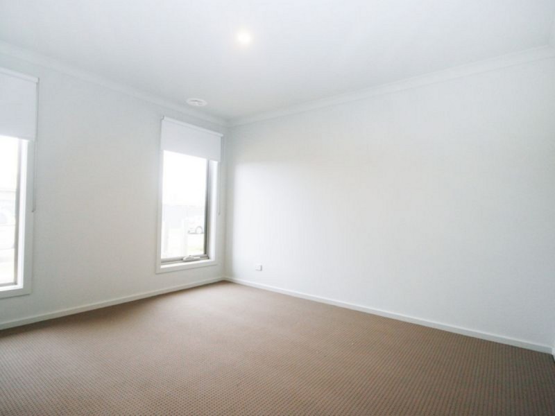 4 Living Crescent, Point Cook VIC 3030