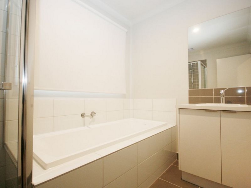 4 Living Crescent, Point Cook VIC 3030