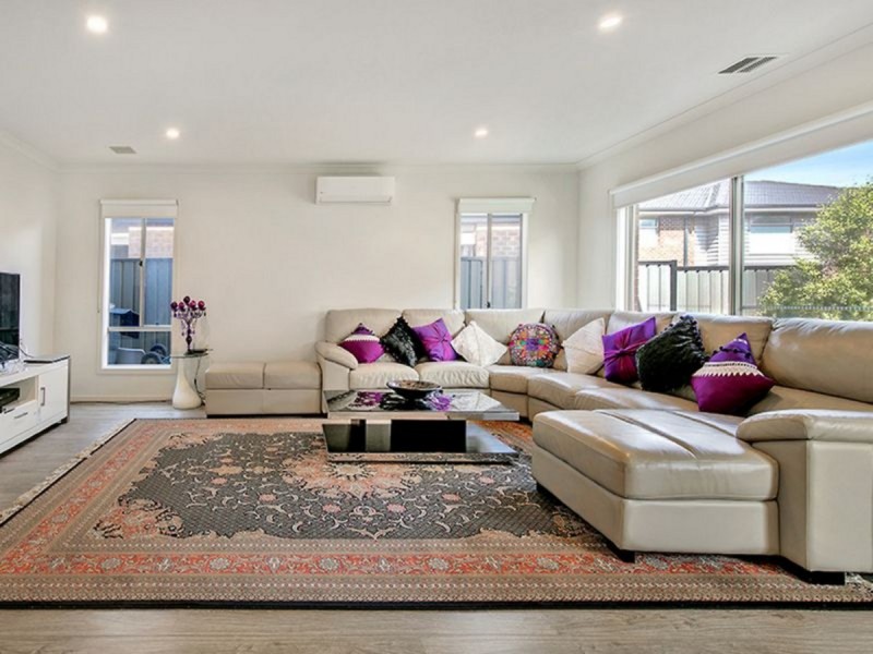 34 Monet Drive, Truganina VIC 3029