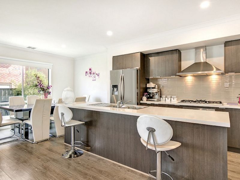 34 Monet Drive, Truganina VIC 3029