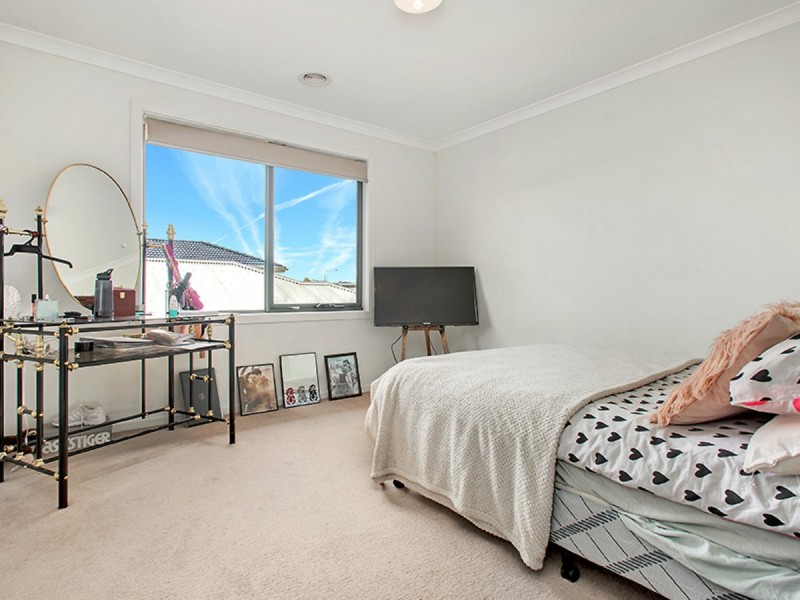 17 Malmaison Crescent, Truganina VIC 3029