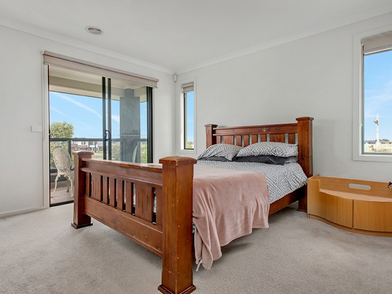 17 Malmaison Crescent, Truganina VIC 3029