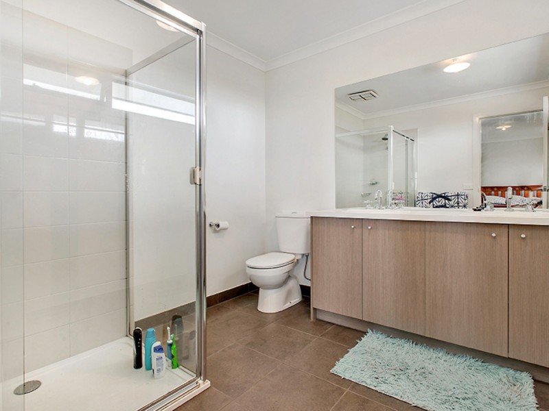 17 Malmaison Crescent, Truganina VIC 3029