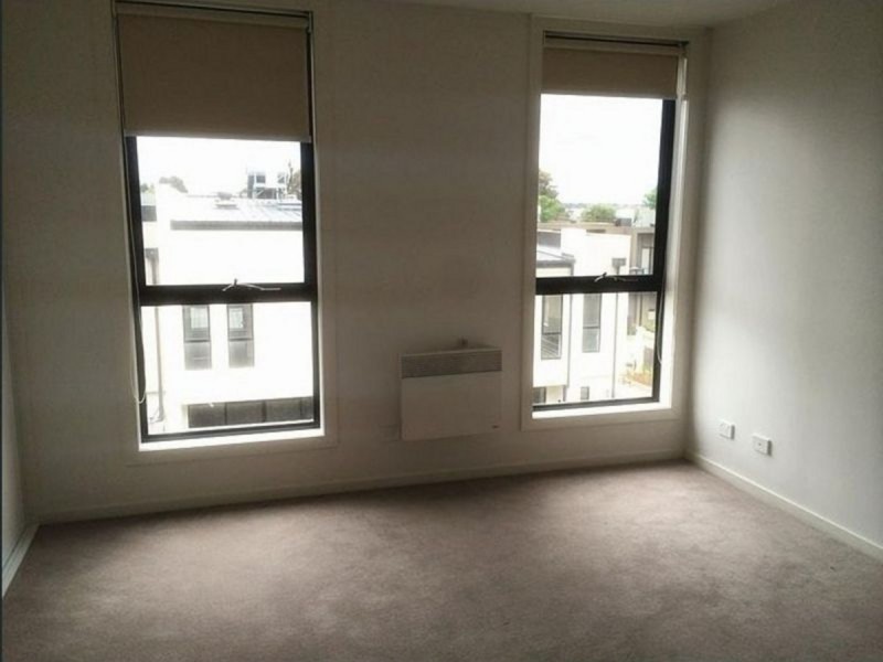 35 Central Park Walk, Cheltenham VIC 3192