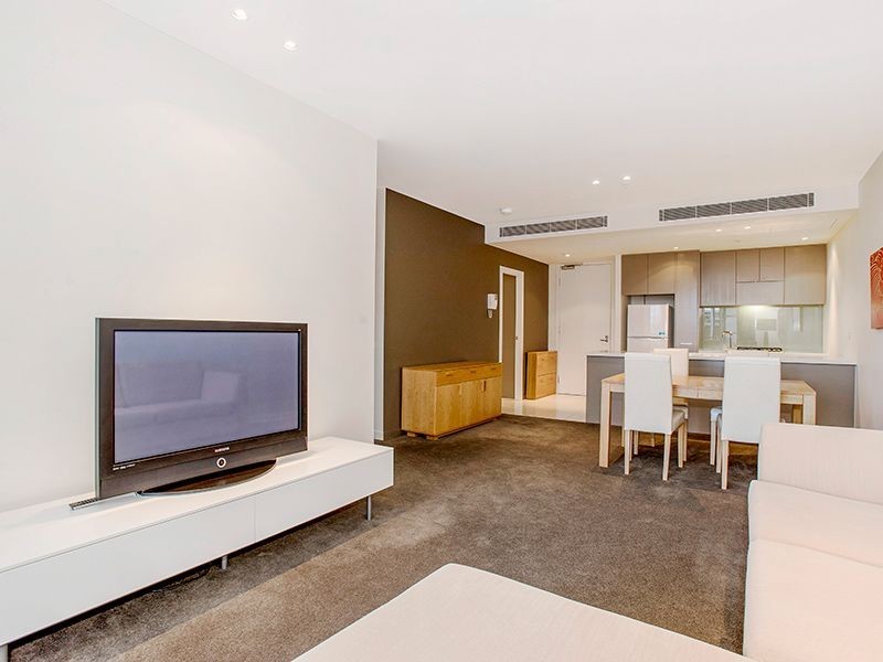 720/55 Queens Road, Melbourne VIC 3004