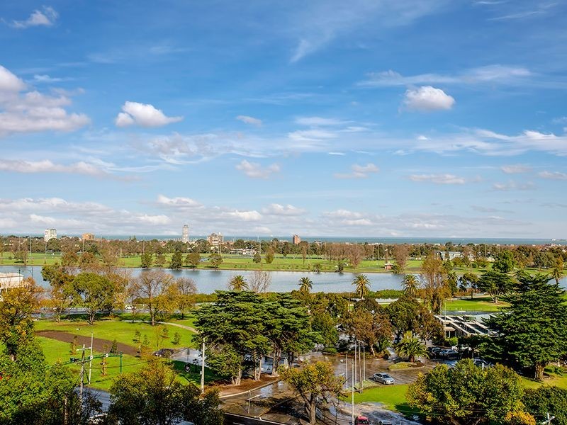720/55 Queens Road, Melbourne VIC 3004