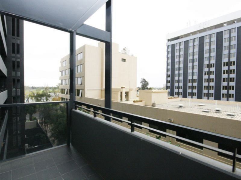 415/74 Queens Road, Melbourne VIC 3000