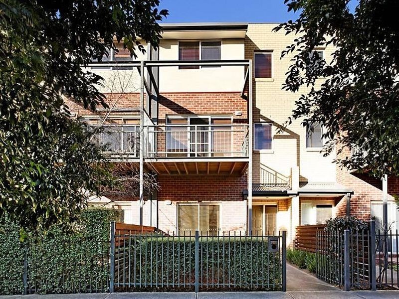 9 Cavalry Circuit, Maribyrnong VIC 3032