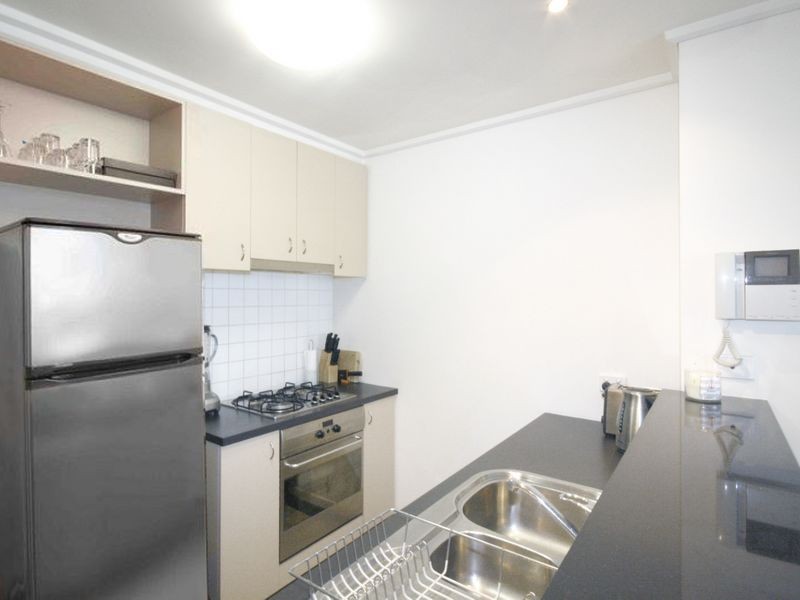 27/83 Whiteman Street, Southbank VIC 3006