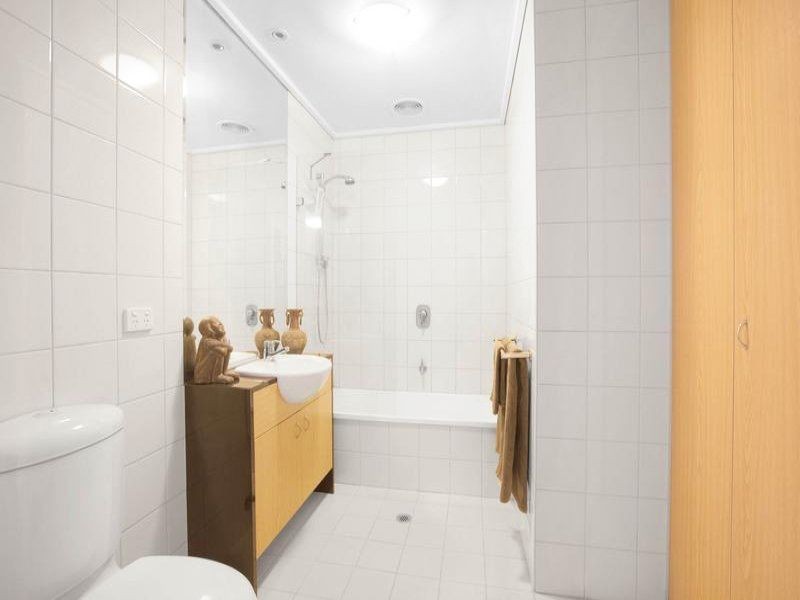 27/83 Whiteman Street, Southbank VIC 3006