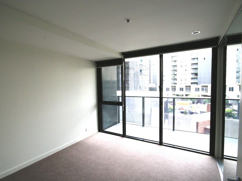 206/815 Bourke Street, Docklands VIC 3008