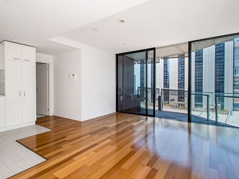 703/8 Waterview Walk, Docklands VIC 3008