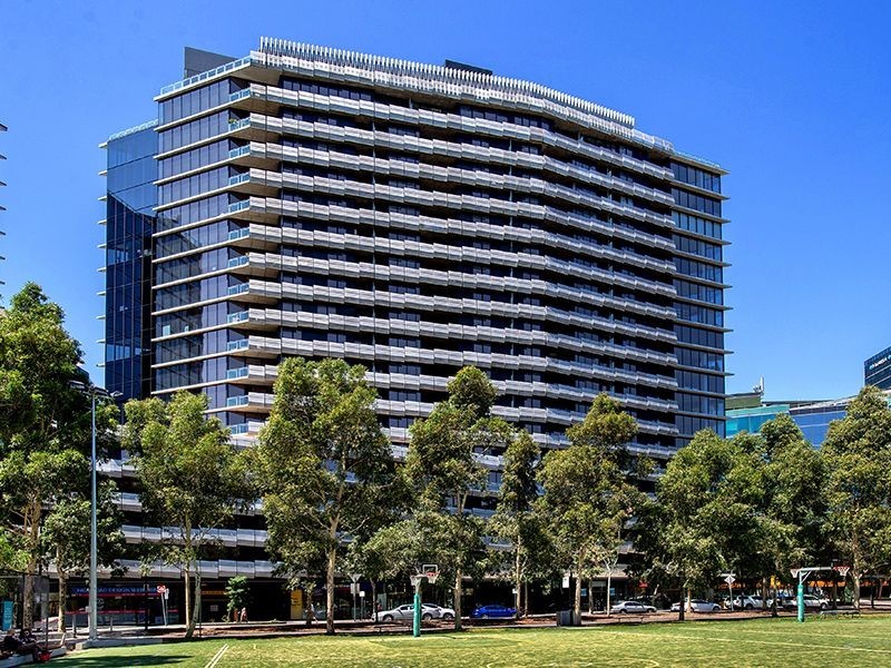 703/8 Waterview Walk, Docklands VIC 3008