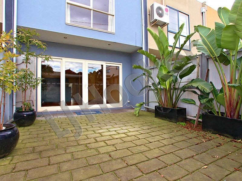 386 Ross Street, Port Melbourne VIC 3207