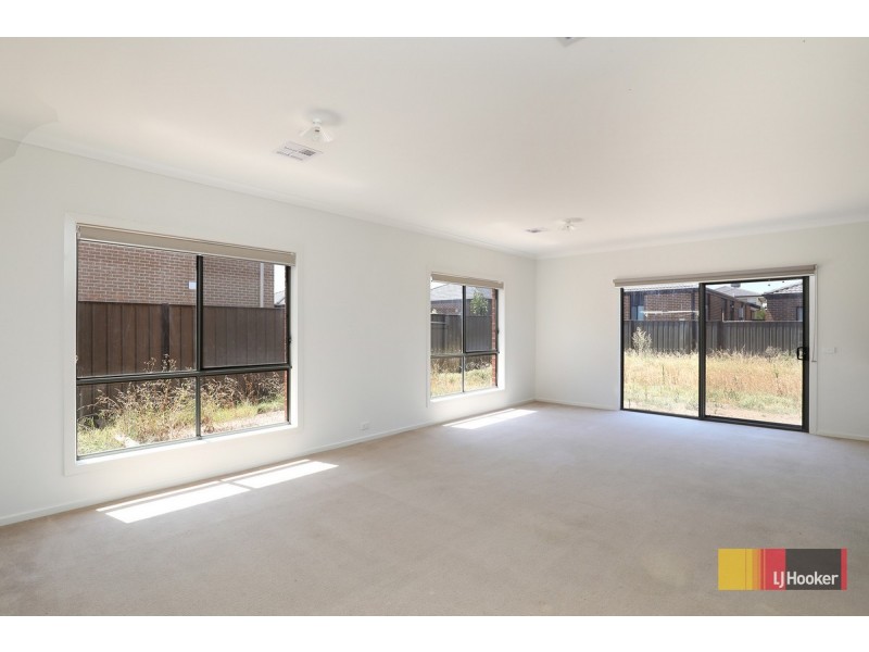 128 Grevillea Street, Craigieburn VIC 3064