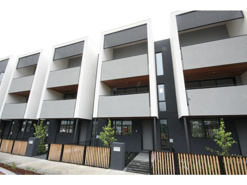 7 Celeste Walk, Clayton South VIC 3169