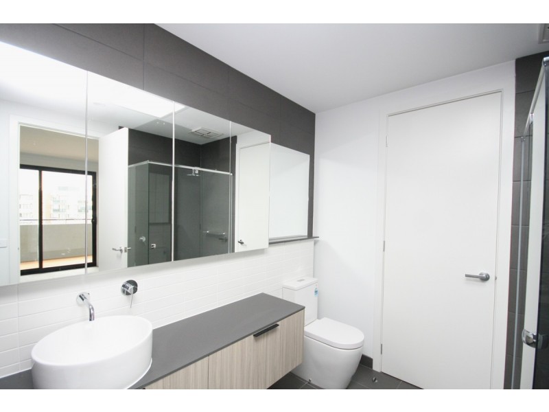 7 Celeste Walk, Clayton South VIC 3169