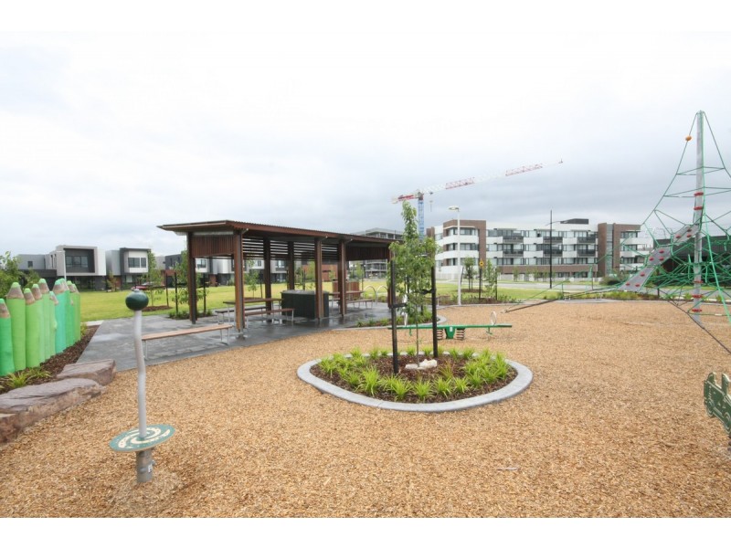 7 Celeste Walk, Clayton South VIC 3169