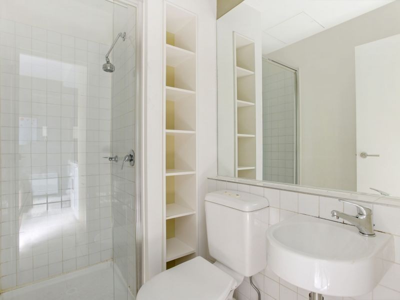 112/9 Earl Street, Carlton VIC 3053