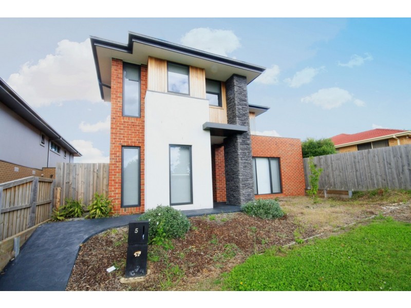 5 Savile Place, Narre Warren VIC 3805
