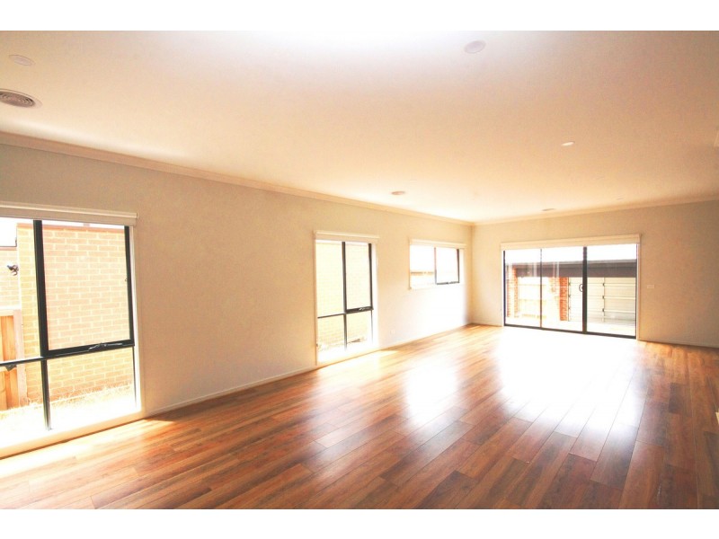 5 Savile Place, Narre Warren VIC 3805