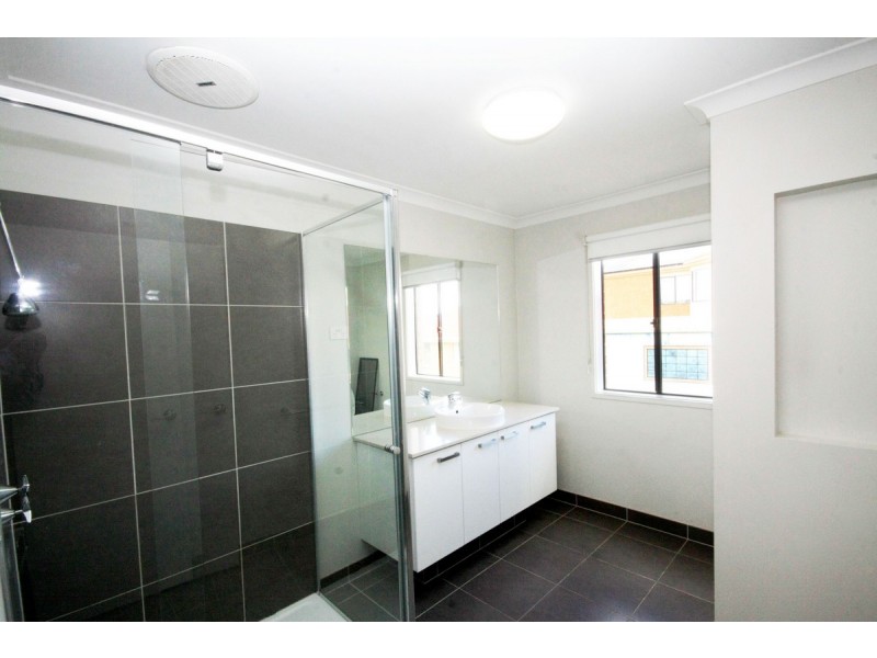 5 Savile Place, Narre Warren VIC 3805