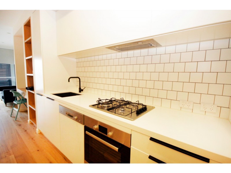 211/316 Neerim Road, Carnegie VIC 3163