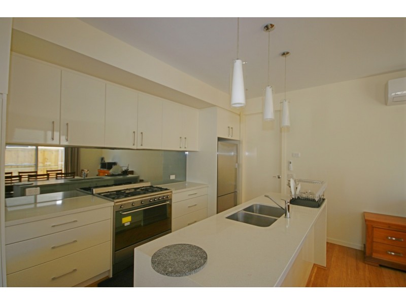 4 Alandown Close, Knoxfield VIC 3180