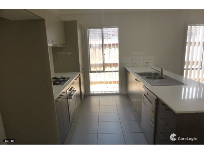 113 Grassbird Drive, Point Cook VIC 3030