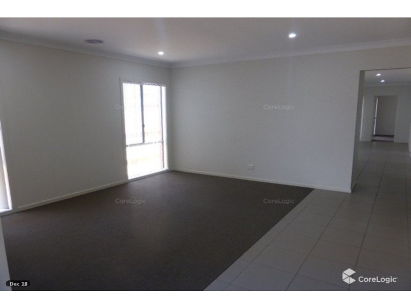 113 Grassbird Drive, Point Cook VIC 3030