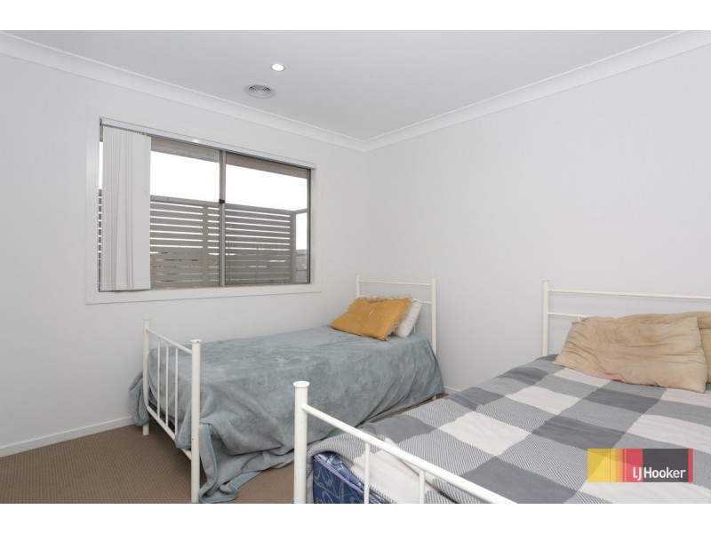 39 Postema Drive, Point Cook VIC 3030