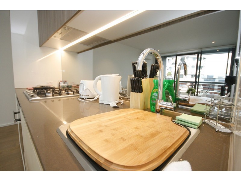 1002N/883 Collins Street, Docklands VIC 3008