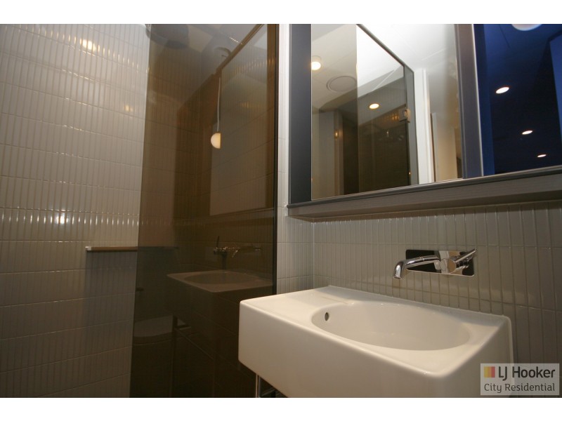 4119/160 Victoria Street, Carlton VIC 3053