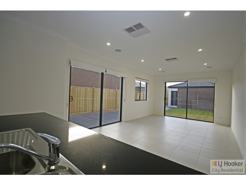 21 Newson Street, Keysborough VIC 3173