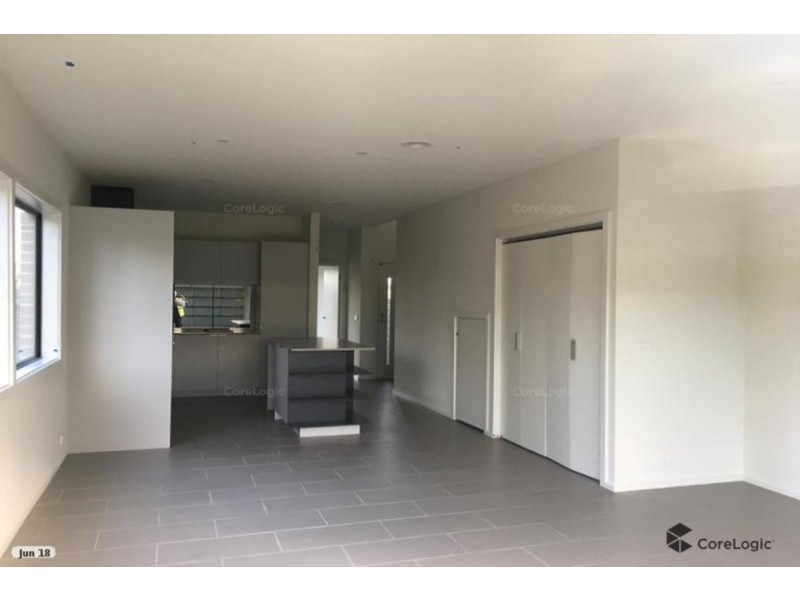 7 Ville Walk, Avondale Heights VIC 3034