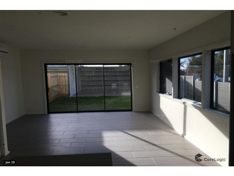 7 Ville Walk, Avondale Heights VIC 3034