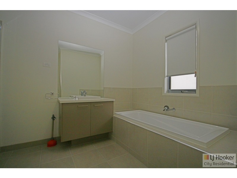 23 Newport Avenue, Williams Landing VIC 3027