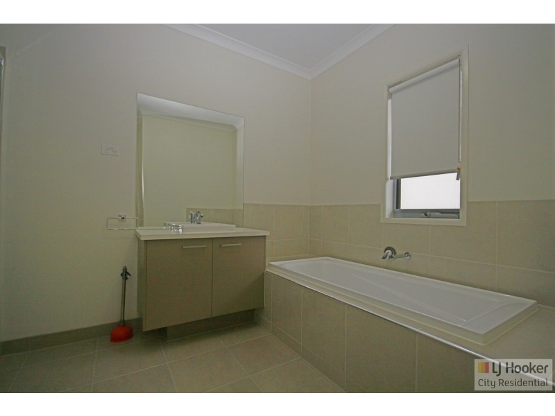 23 Newport Avenue, Williams Landing VIC 3027
