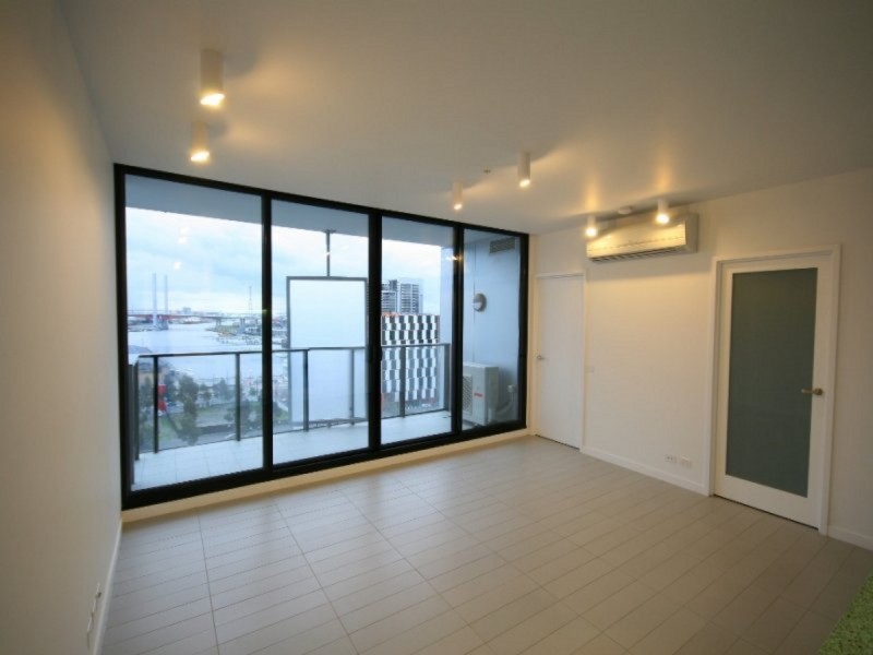 1015/673 La Trobe Street, Docklands VIC 3008