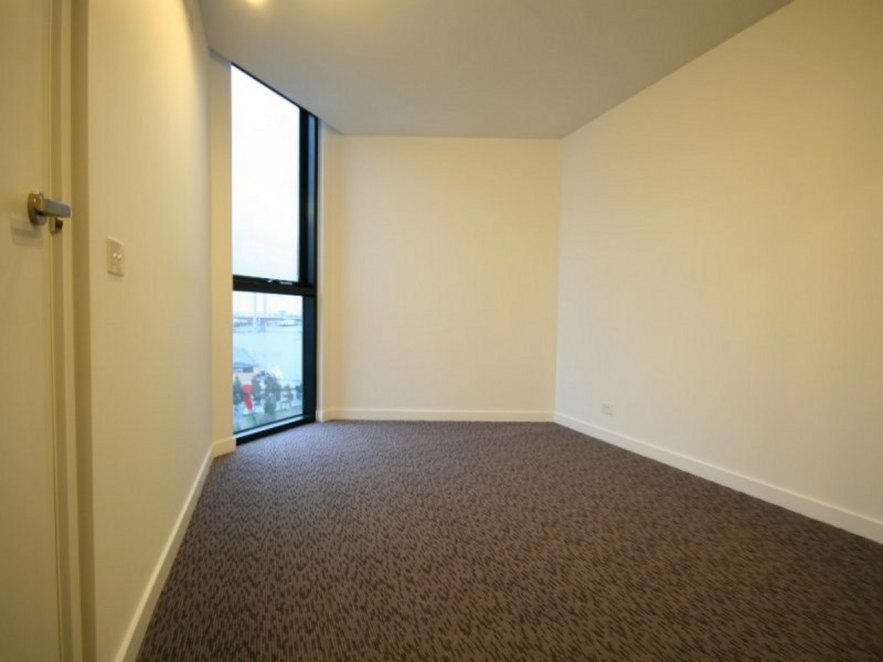 1015/673 La Trobe Street, Docklands VIC 3008