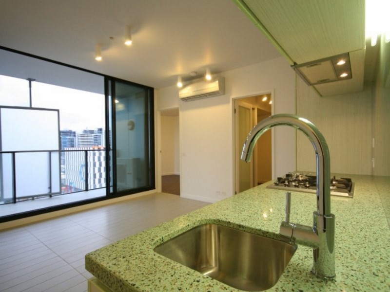 1015/673 La Trobe Street, Docklands VIC 3008