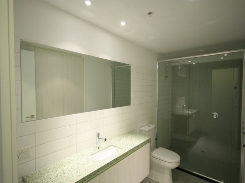 1015/673 La Trobe Street, Docklands VIC 3008