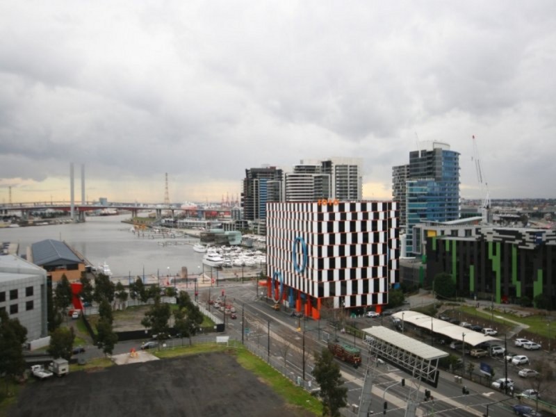 1015/673 La Trobe Street, Docklands VIC 3008