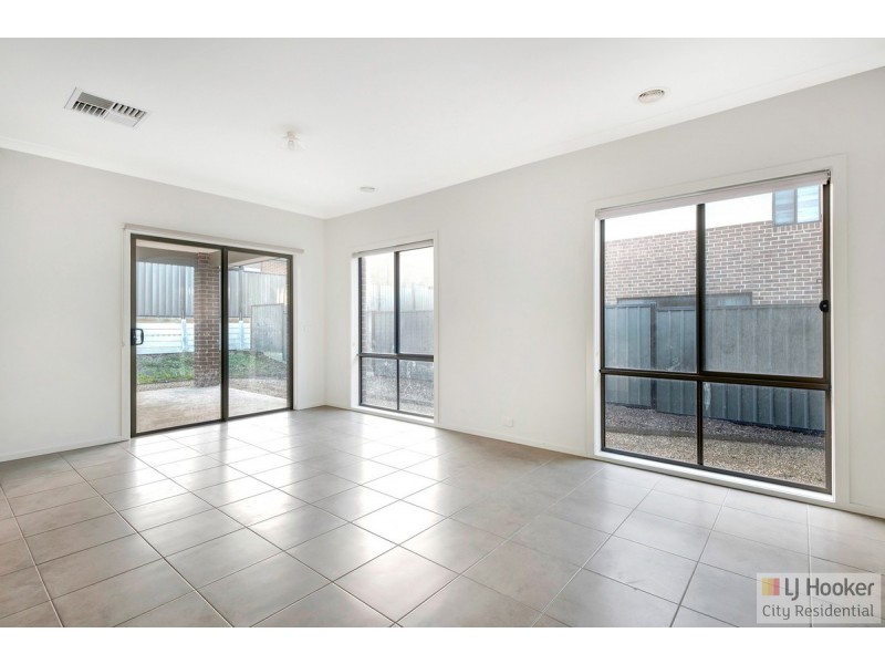 66 Riverside Drive, Craigieburn VIC 3064