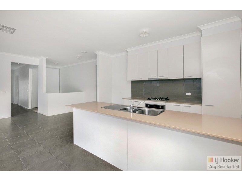 66 Riverside Drive, Craigieburn VIC 3064