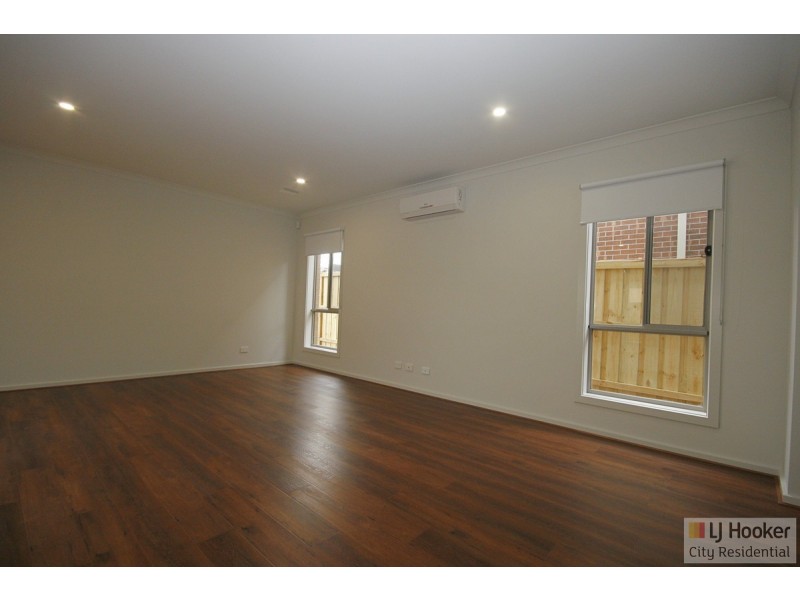 33 Muse Boulevard, Truganina VIC 3029