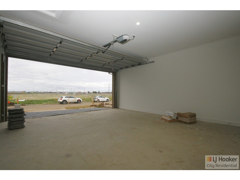 42 Aphrodite Drive, Truganina VIC 3029