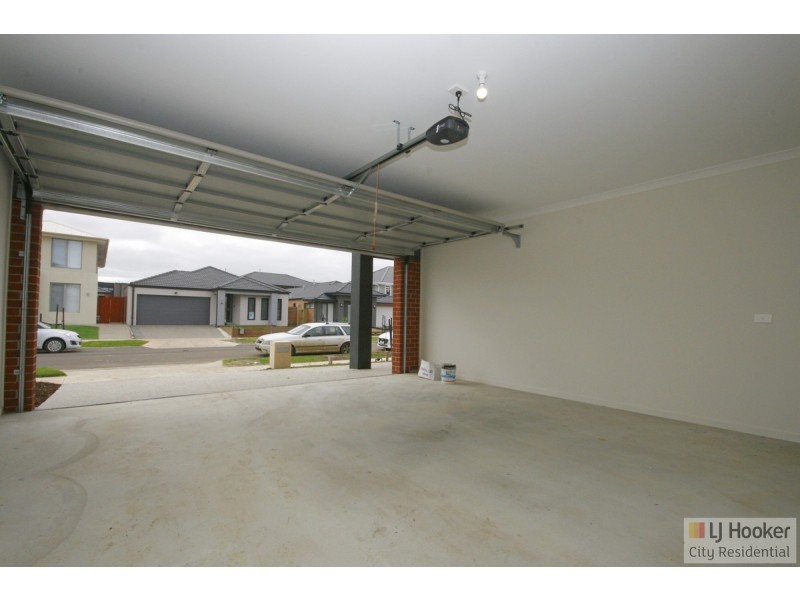 15 Leroy Crescent, Point Cook VIC 3030