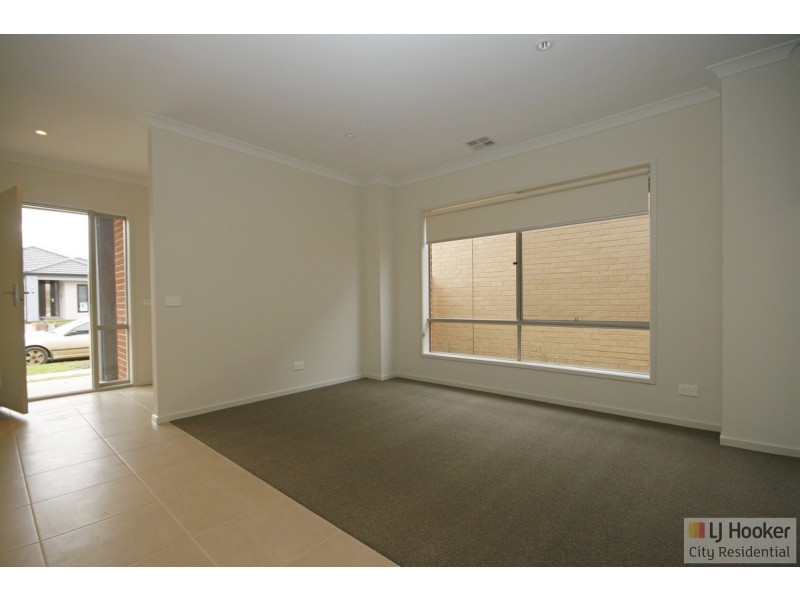 15 Leroy Crescent, Point Cook VIC 3030